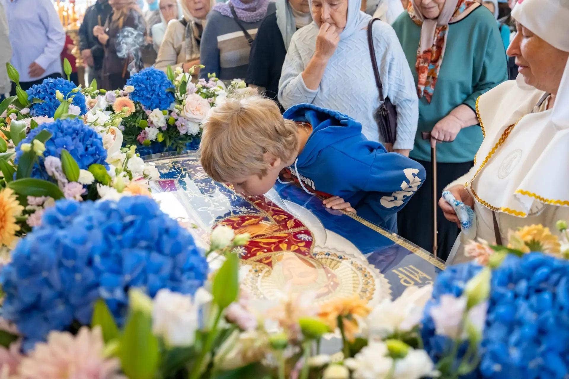 Литургия  пятницу 13-й седмицы по Пятидесятнице, Успение Пресвятой Владычицы нашей Богородицы и Приснодевы Марии