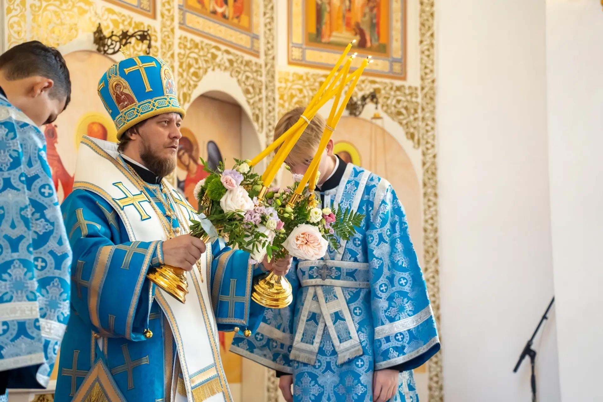 Литургия  пятницу 13-й седмицы по Пятидесятнице, Успение Пресвятой Владычицы нашей Богородицы и Приснодевы Марии