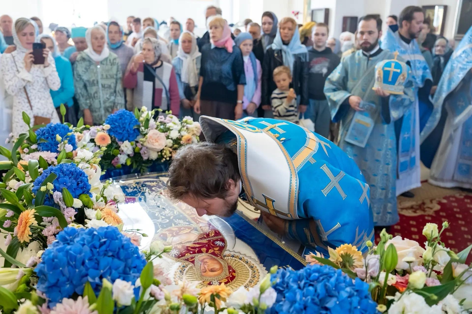 Литургия  пятницу 13-й седмицы по Пятидесятнице, Успение Пресвятой Владычицы нашей Богородицы и Приснодевы Марии