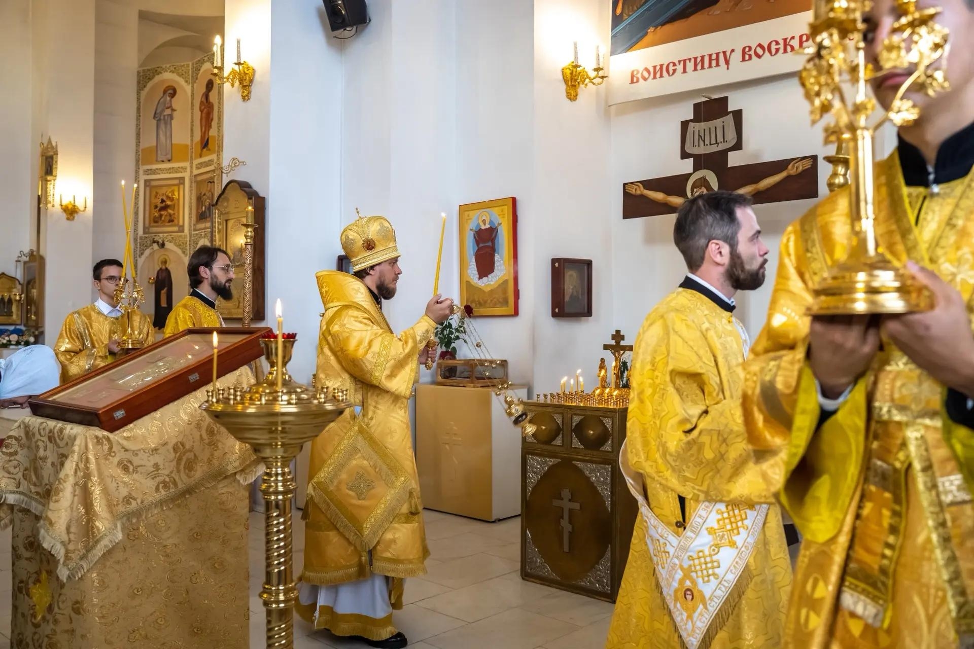 Всенощное бдение в канун Недели 13-й по Пятидесятнице, сщмч. Мирона