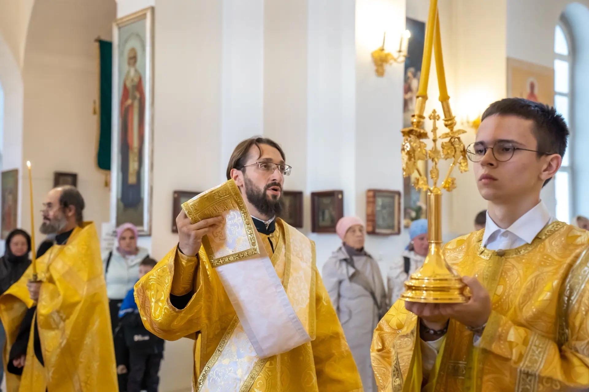 Всенощное бдение в канун Недели 13-й по Пятидесятнице, сщмч. Мирона