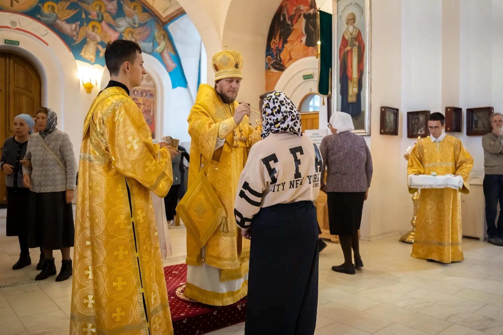 Всенощное бдение в канун Недели 13-й по Пятидесятнице, сщмч. Мирона