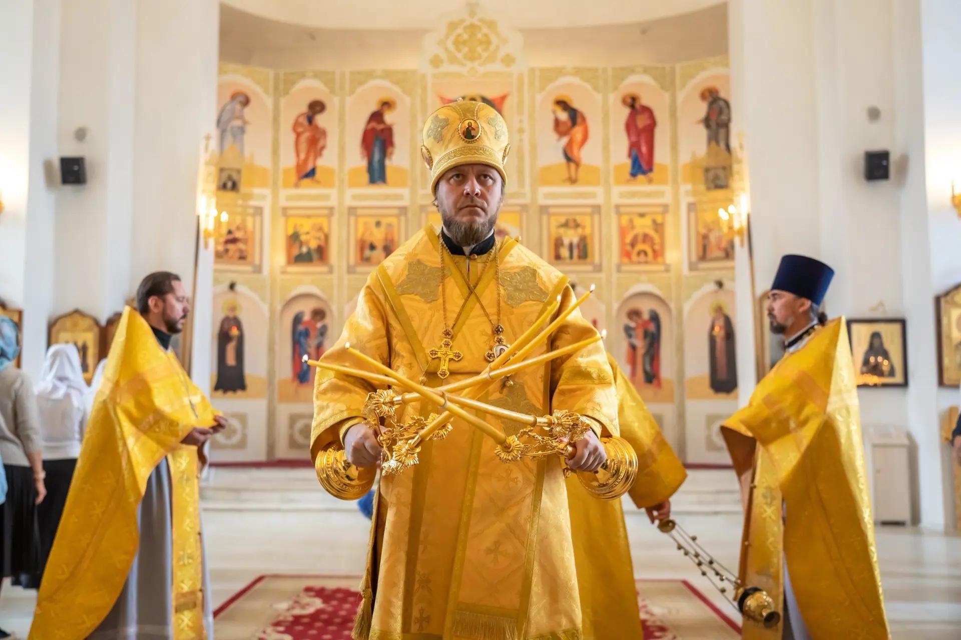 Литургия в Неделю 13-ю по Пятидесятнице, сщмч. Мирона Кизического