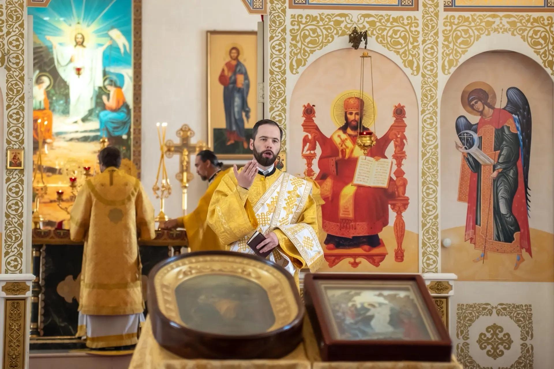 Литургия в Неделю 13-ю по Пятидесятнице, сщмч. Мирона Кизического