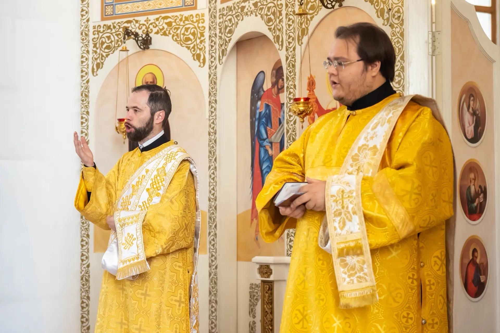 Литургия в Неделю 13-ю по Пятидесятнице, сщмч. Мирона Кизического