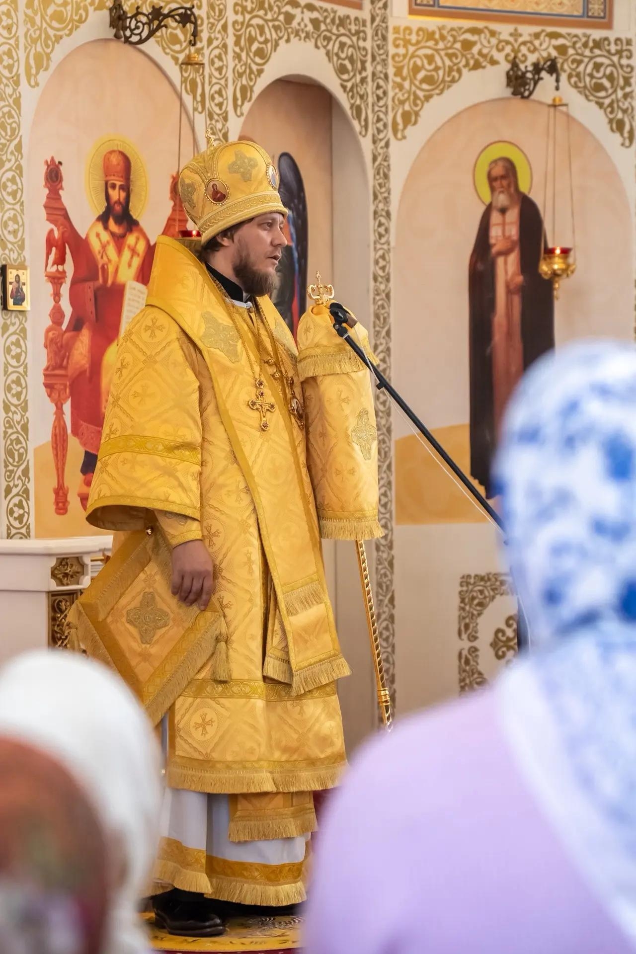 Литургия в Неделю 13-ю по Пятидесятнице, сщмч. Мирона Кизического