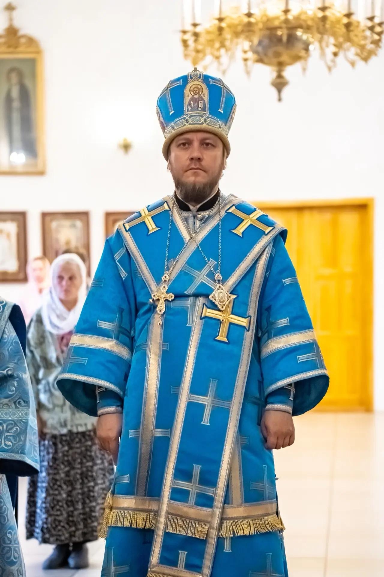 Литургия в понедельник 14-й седмицы по Пятидесятнице, иконы Божией Матери «Всецарица»