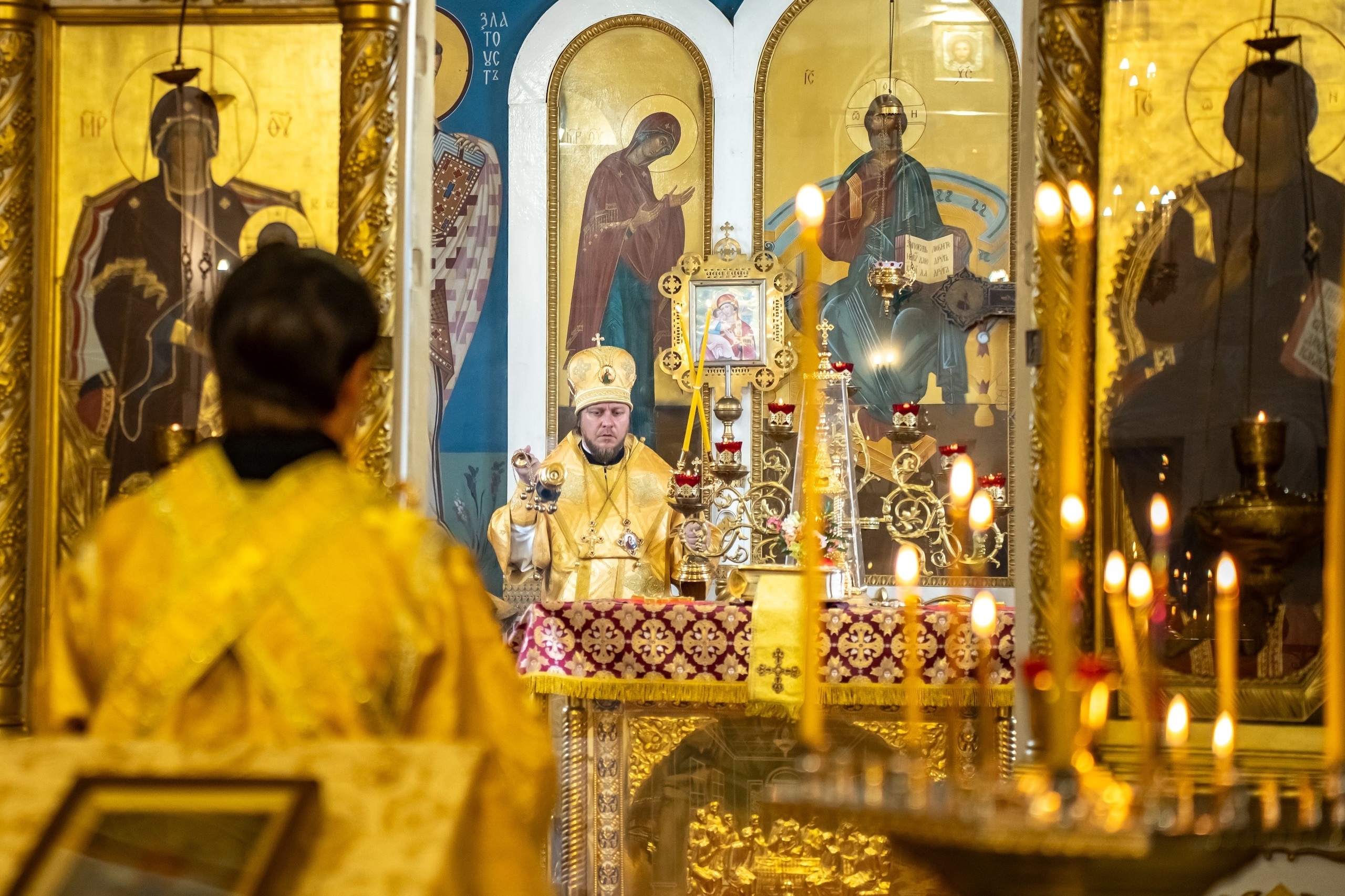 Литургия во вторник 9-ой Недели по Пятидесятнице, мироносицы равноап. Марии Магдалины