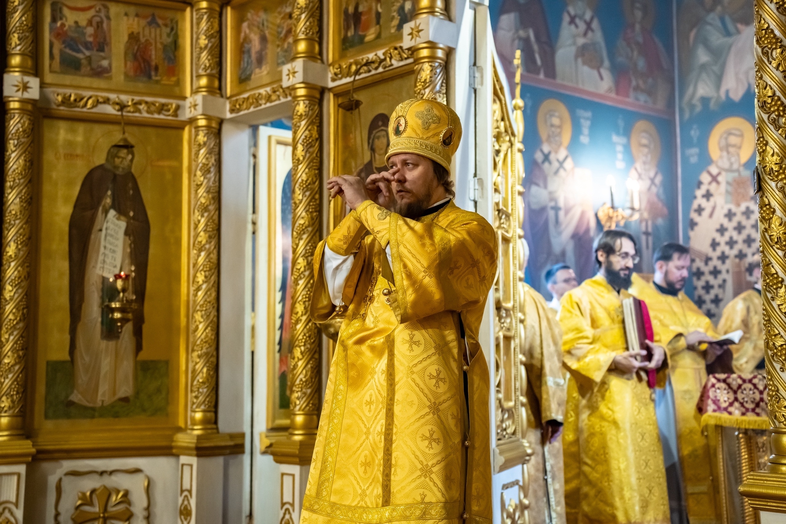 Литургия во вторник 9-ой Недели по Пятидесятнице, мироносицы равноап. Марии Магдалины