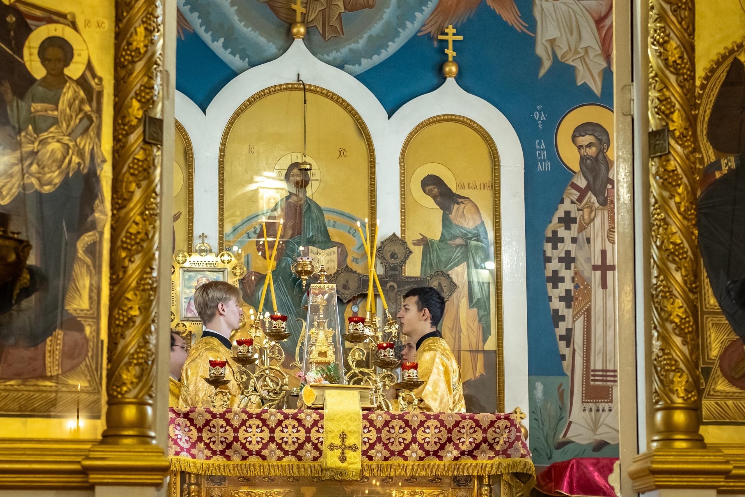 Литургия во вторник 9-ой Недели по Пятидесятнице, мироносицы равноап. Марии Магдалины