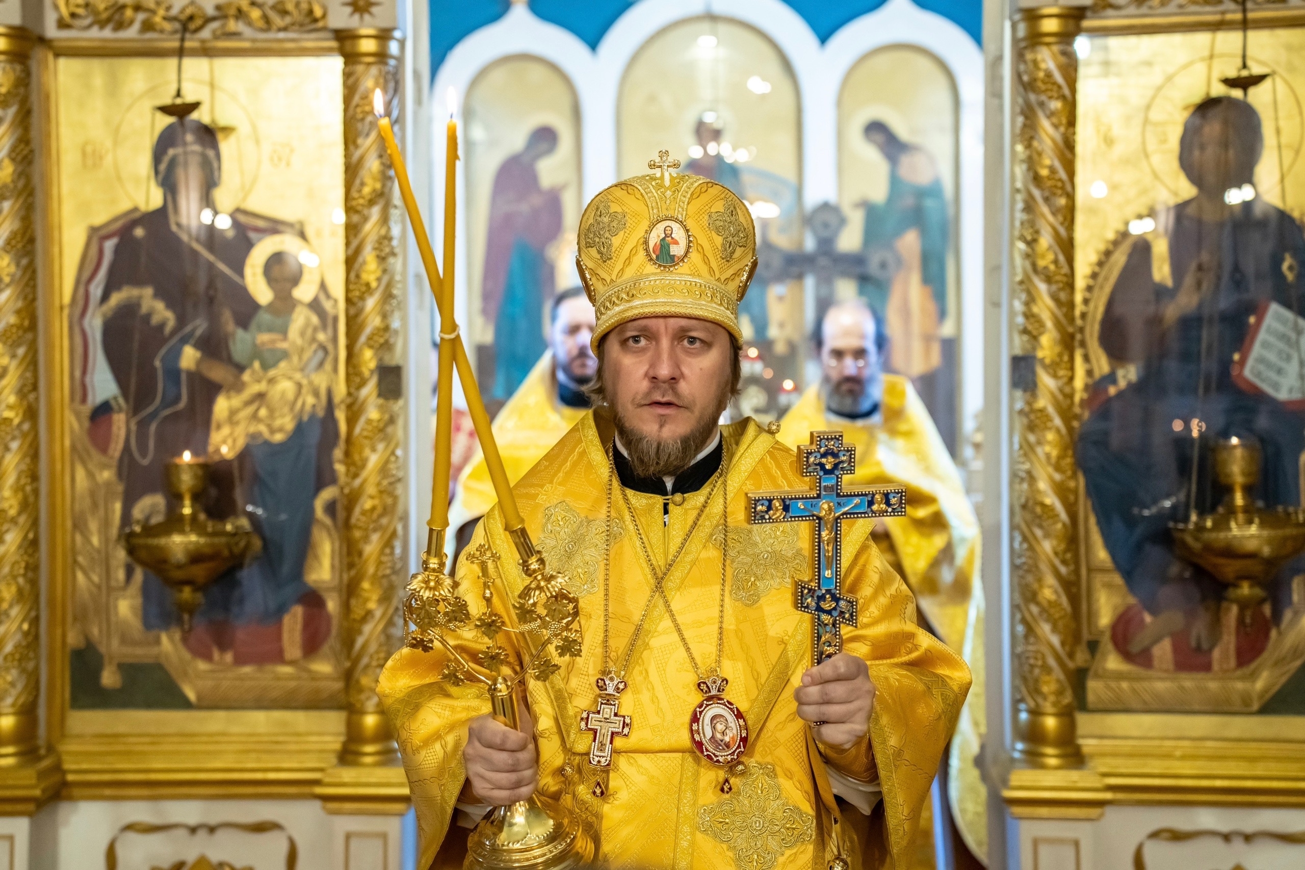 Литургия в пятницу 9-ой Недели по Пятидесятнице, успение праведной Анны, матери Пресвятой Богородицы