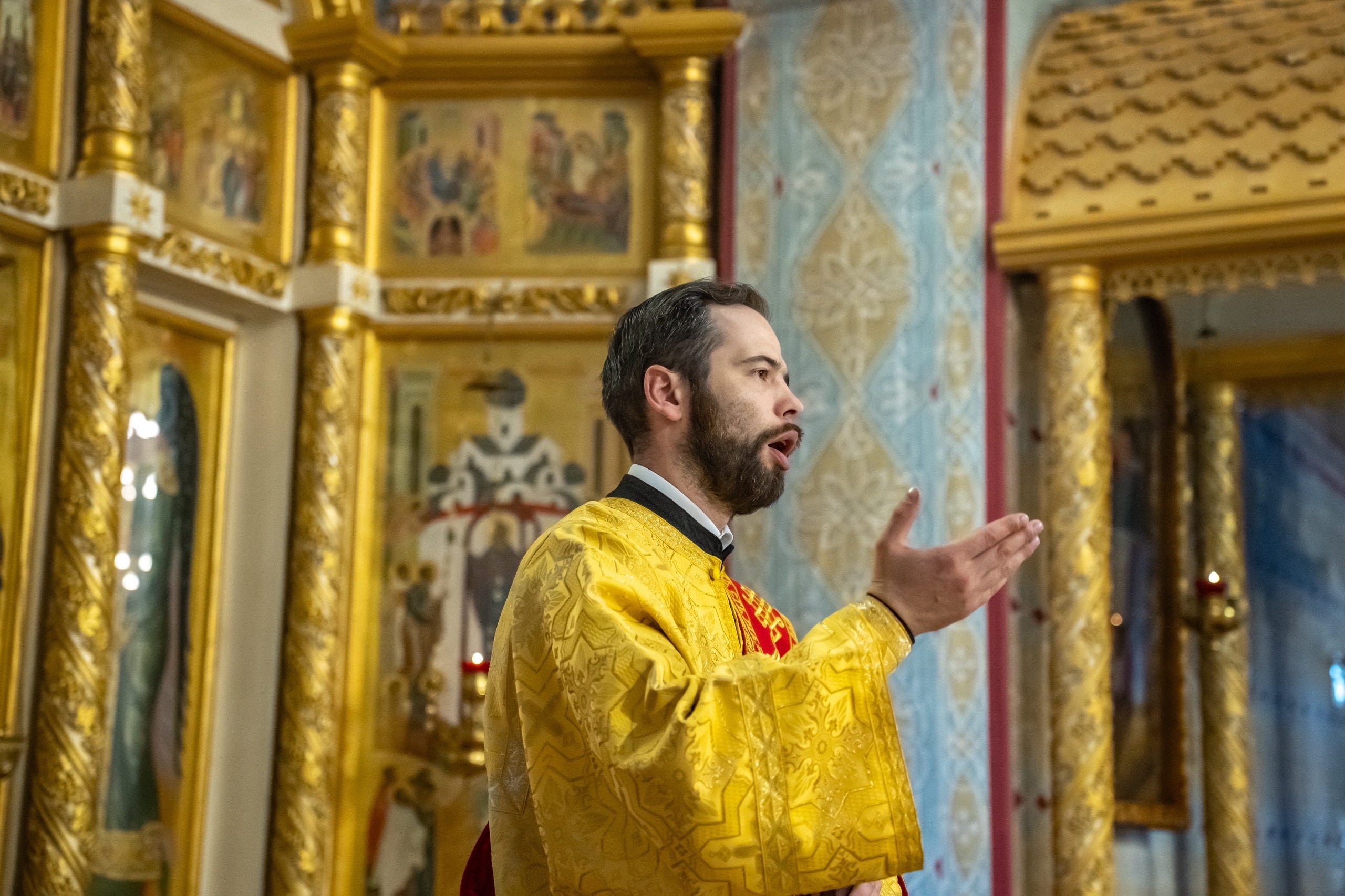 Литургия в пятницу 9-ой Недели по Пятидесятнице, успение праведной Анны, матери Пресвятой Богородицы
