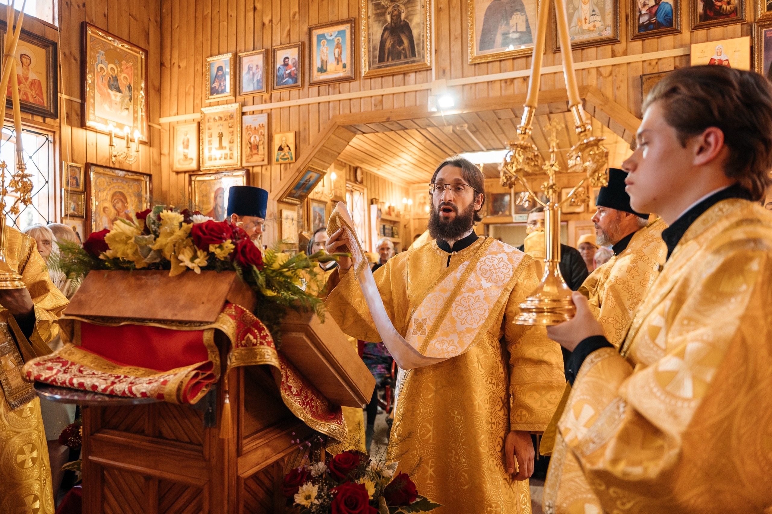 Всенощное бдение в Пантелеимоновском храме г. Юрюзань