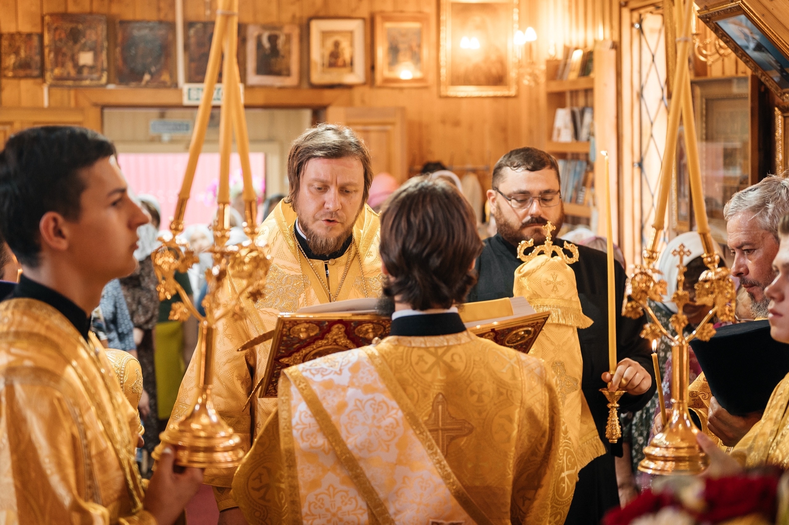 Всенощное бдение в Пантелеимоновском храме г. Юрюзань