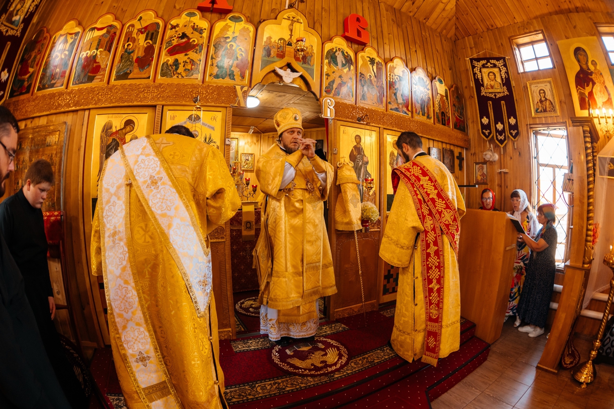 Всенощное бдение в Пантелеимоновском храме г. Юрюзань