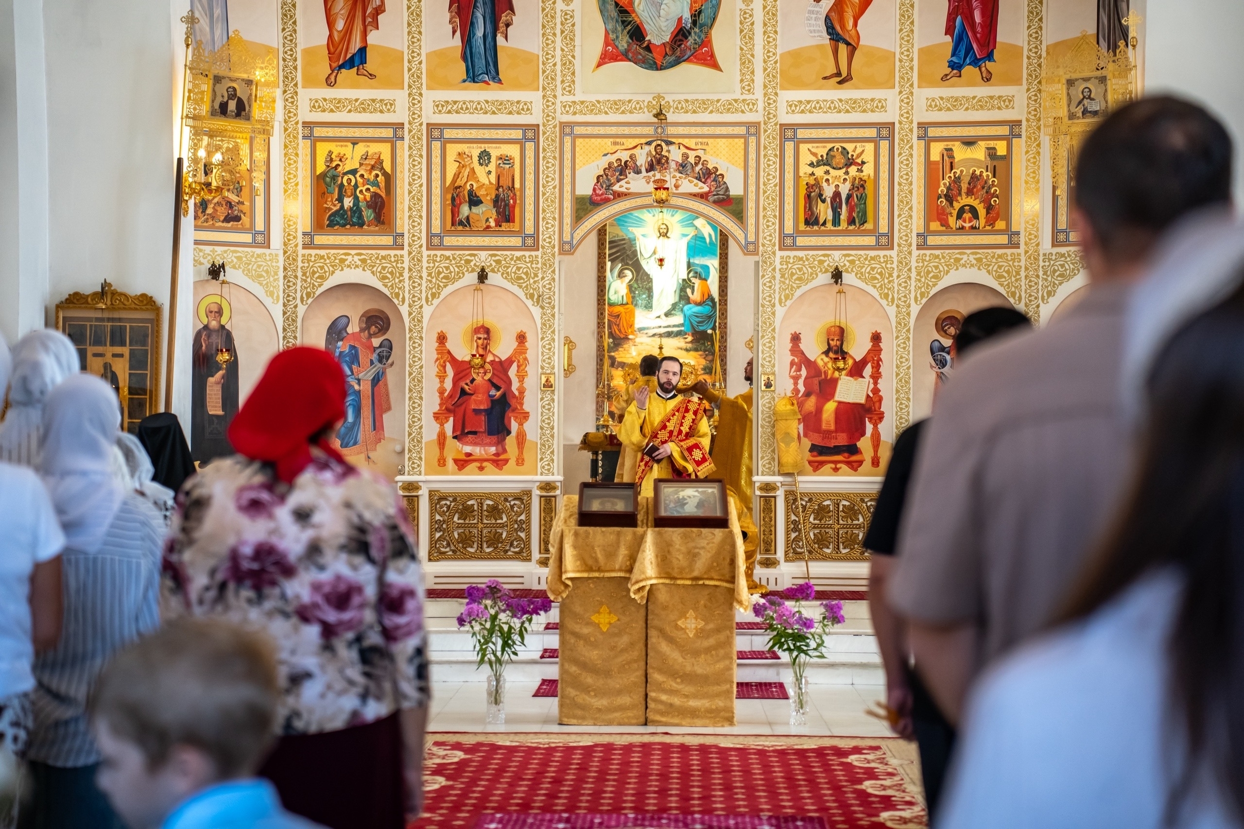 Литургия в Неделю 10-ю по Пятидесятнице, вмч. и целителя Пантелеимона