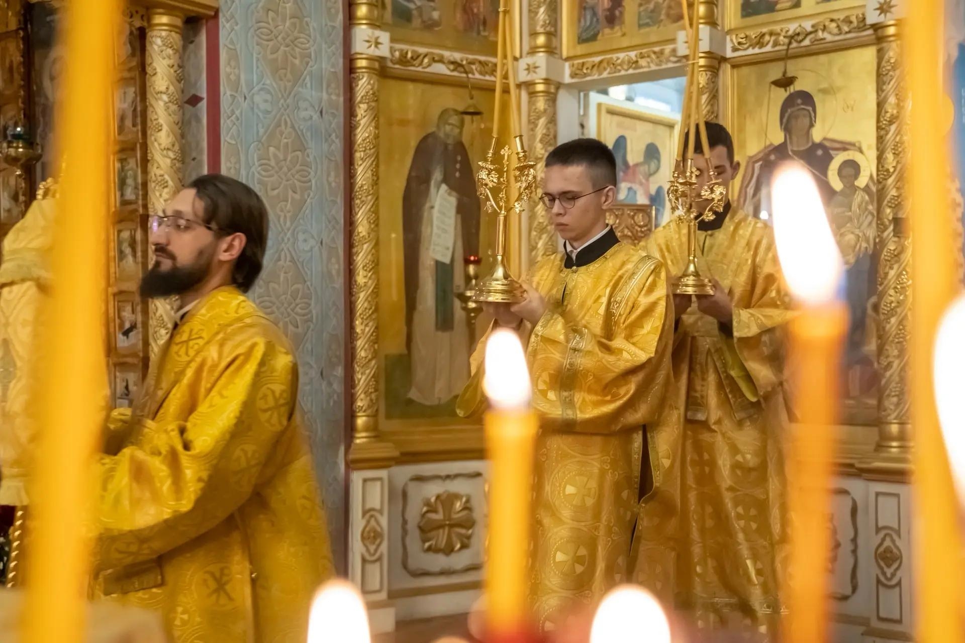 Литургия в понедельник 16-й седмицы по Пятидесятнице, прп. Симеона Столпника и матери его Марфы, начало индикта