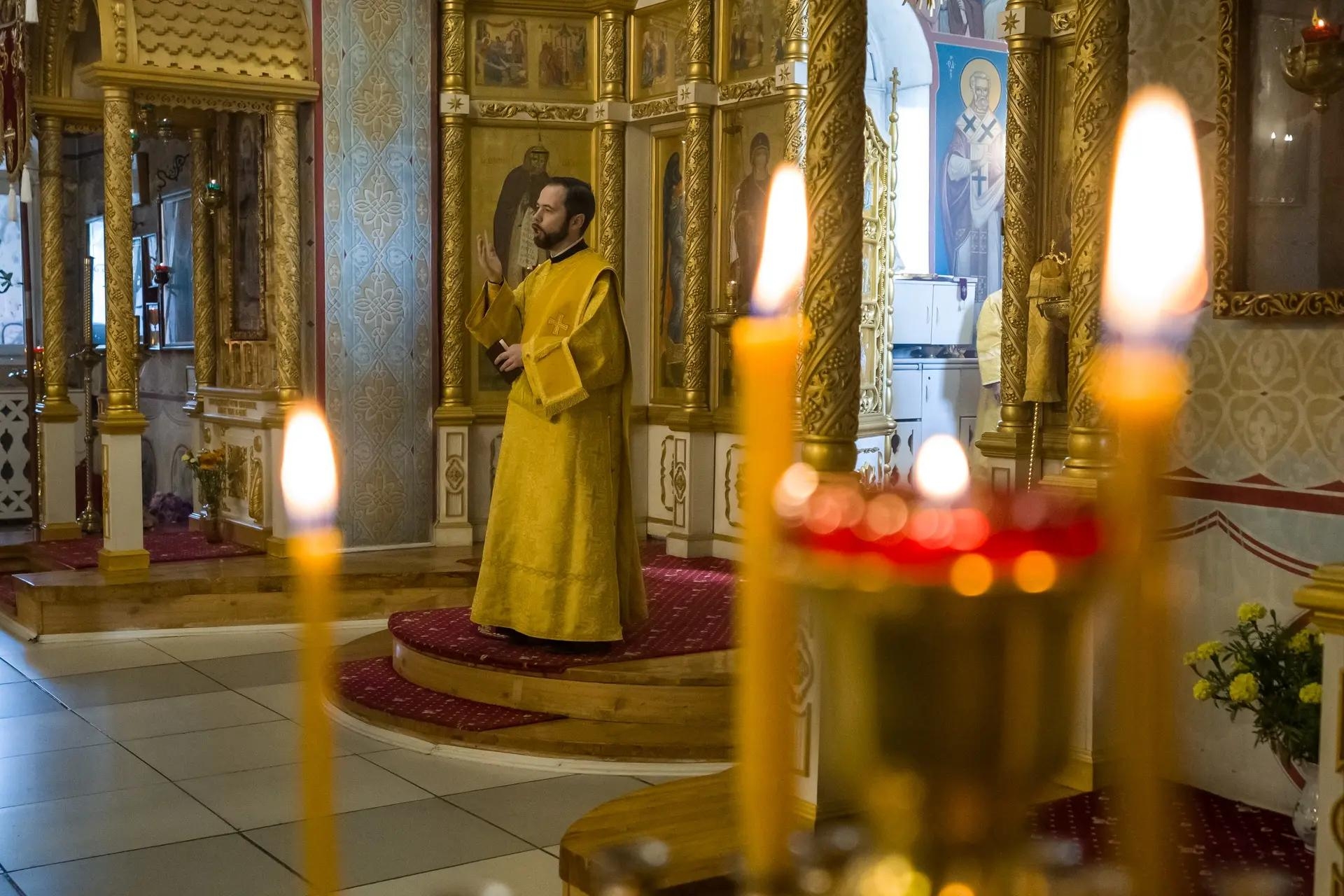 Литургия в четверг 16-й седмицы по Пятидесятнице, свт. Иоасафа, епископа Белгородского и свт. Митрофана, епископа Воронежского