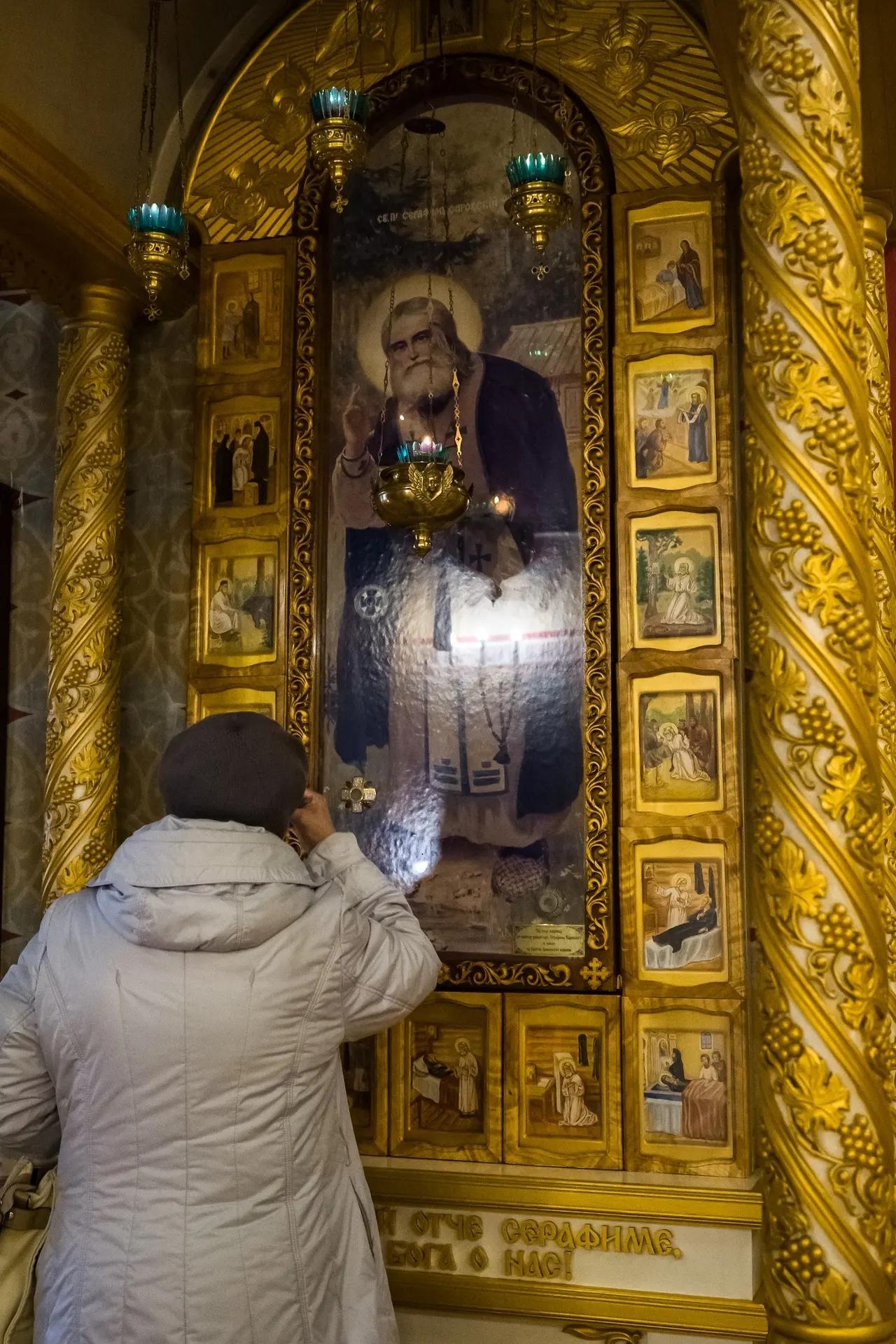 Литургия в четверг 16-й седмицы по Пятидесятнице, свт. Иоасафа, епископа Белгородского и свт. Митрофана, епископа Воронежского