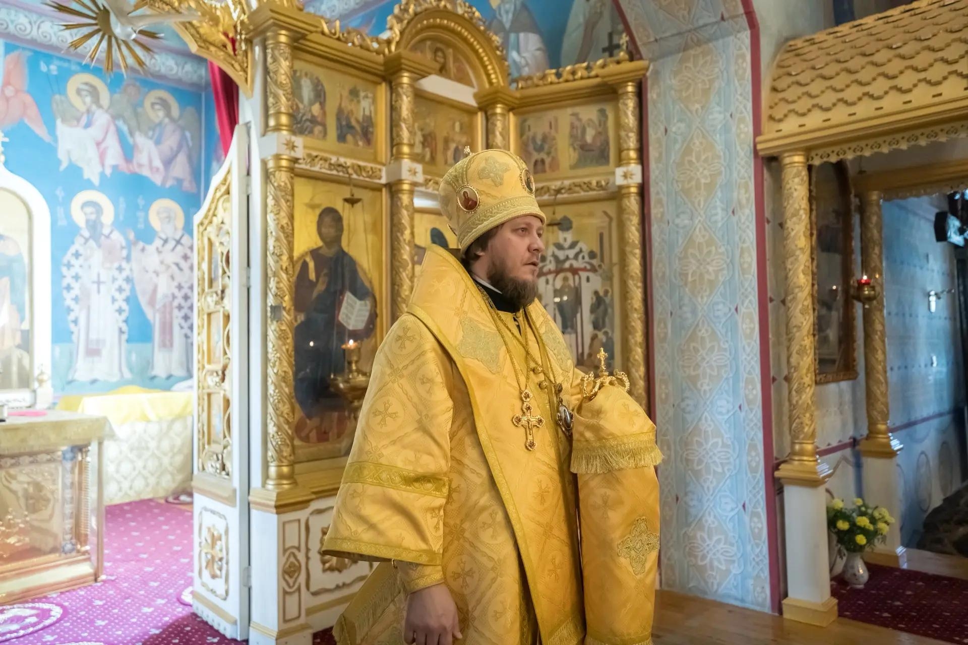 Литургия в четверг 16-й седмицы по Пятидесятнице, свт. Иоасафа, епископа Белгородского и свт. Митрофана, епископа Воронежского