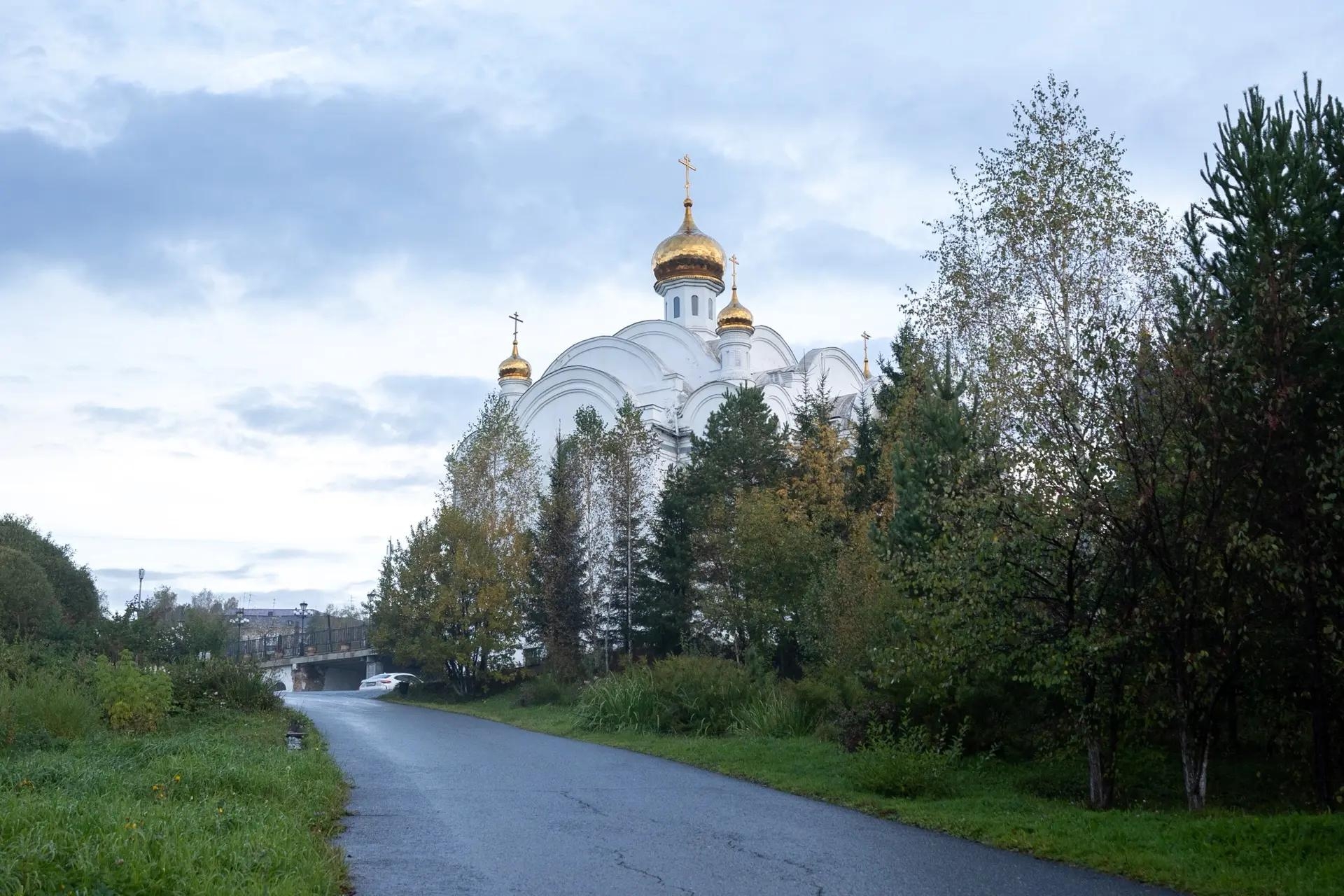 Литургия в пятницу 16-й седмицы по Пятидесятнице, прор. Захарии и прав. Елисаветы, родителей Иоанна Предтечи