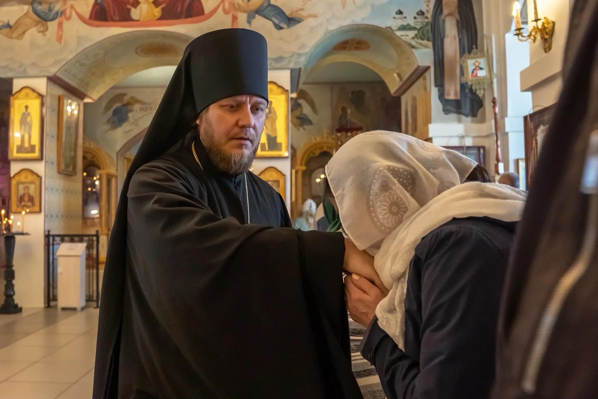 Литургия в пятницу 16-й седмицы по Пятидесятнице, прор. Захарии и прав. Елисаветы, родителей Иоанна Предтечи