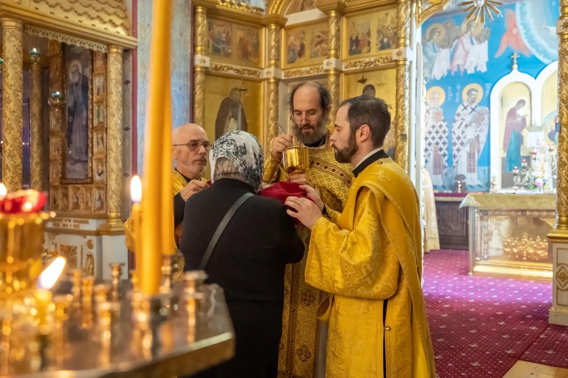 Литургия в пятницу 16-й седмицы по Пятидесятнице, прор. Захарии и прав. Елисаветы, родителей Иоанна Предтечи