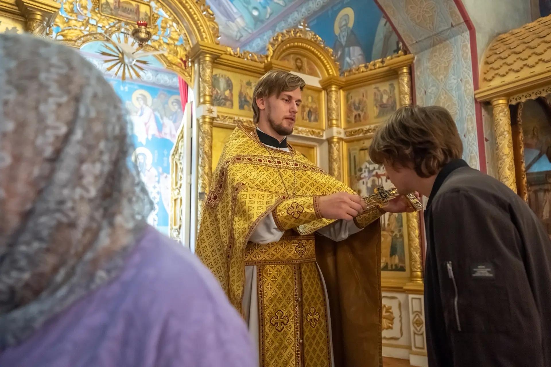 Литургия в пятницу 16-й седмицы по Пятидесятнице, прор. Захарии и прав. Елисаветы, родителей Иоанна Предтечи