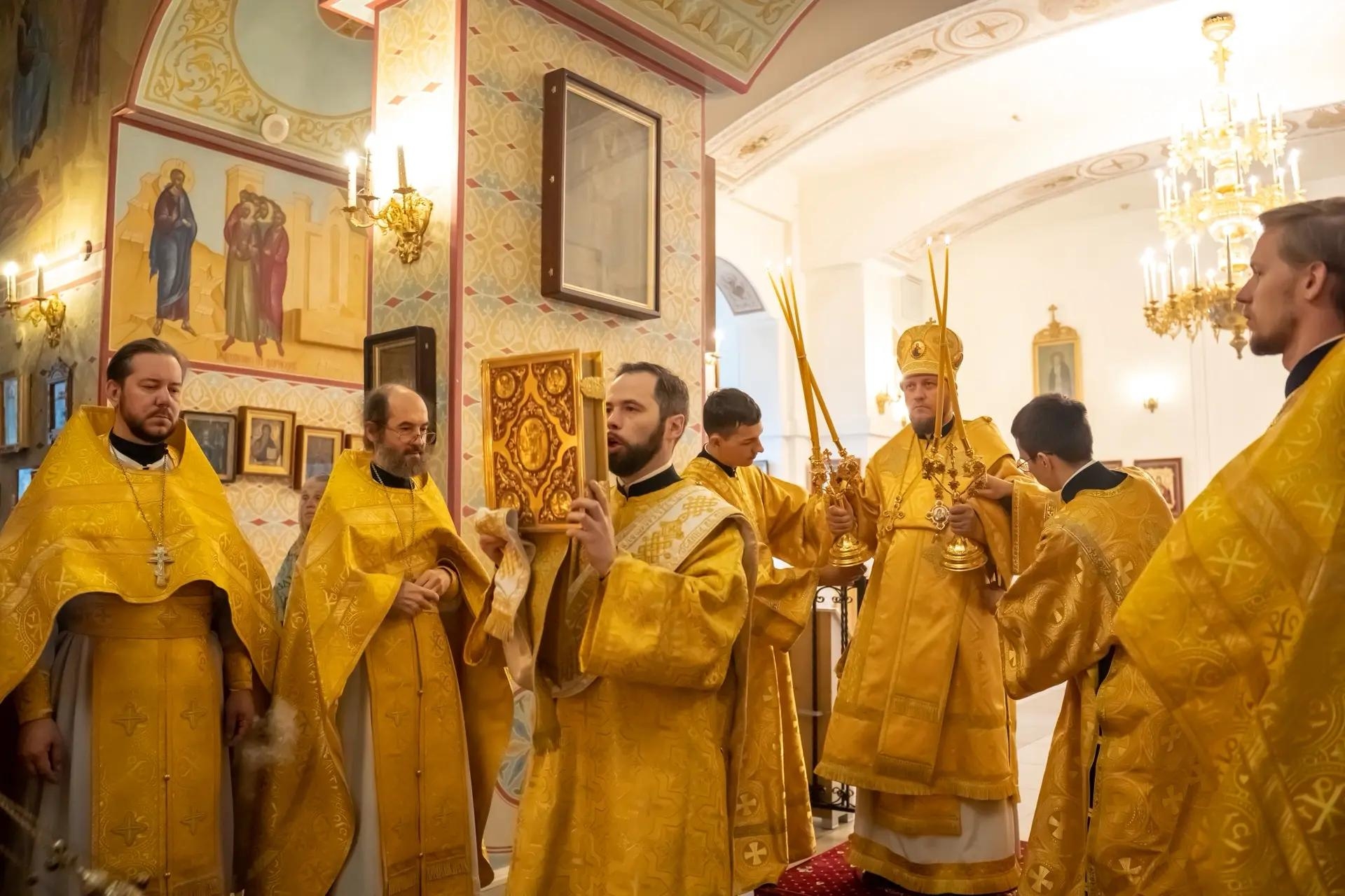 Литургия в среду 14-й седмицы по Пятидесятнице, прор. Самуила