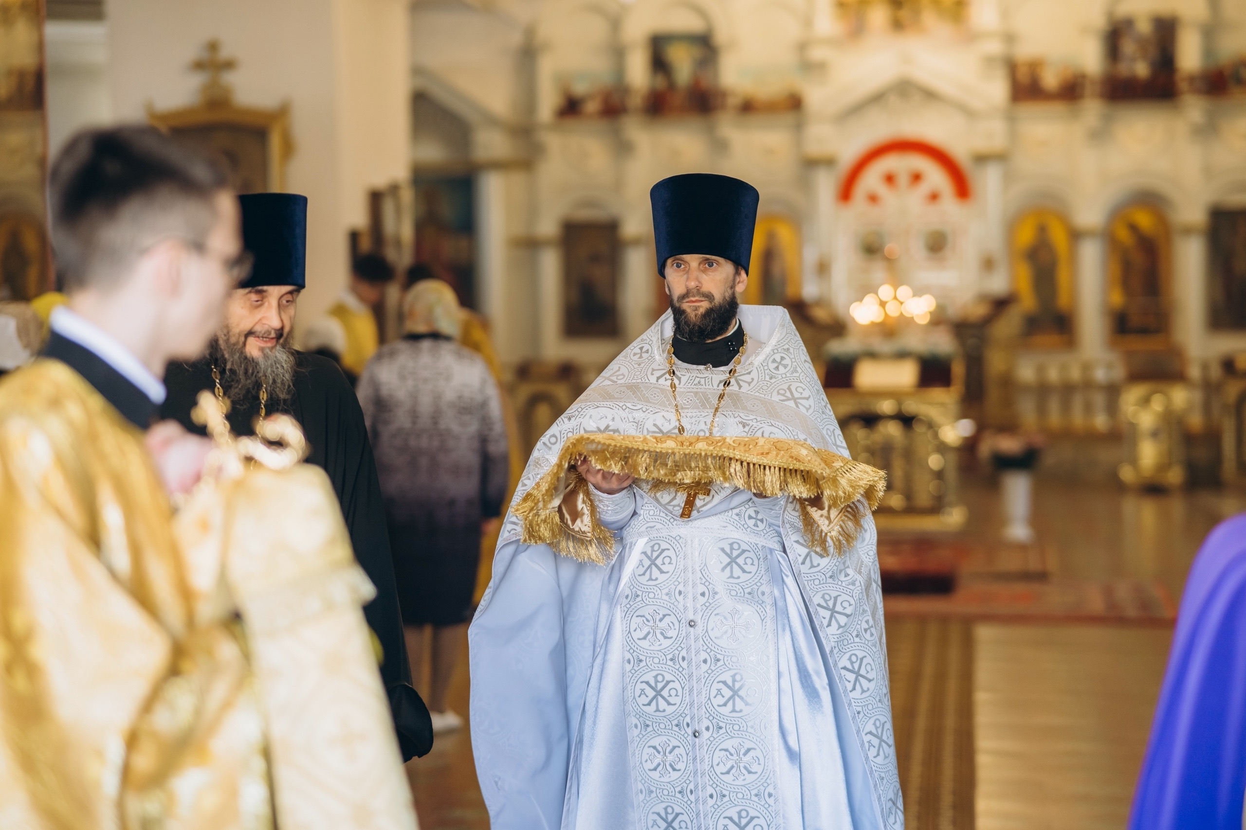 Литургия в субботу 16-й седмицы по Пятидесятнице, воспоминание чуда Архистратига Михаила, бывшего в Хонех в Иоанно-Предтеченском храме г. Катав-Ивановск