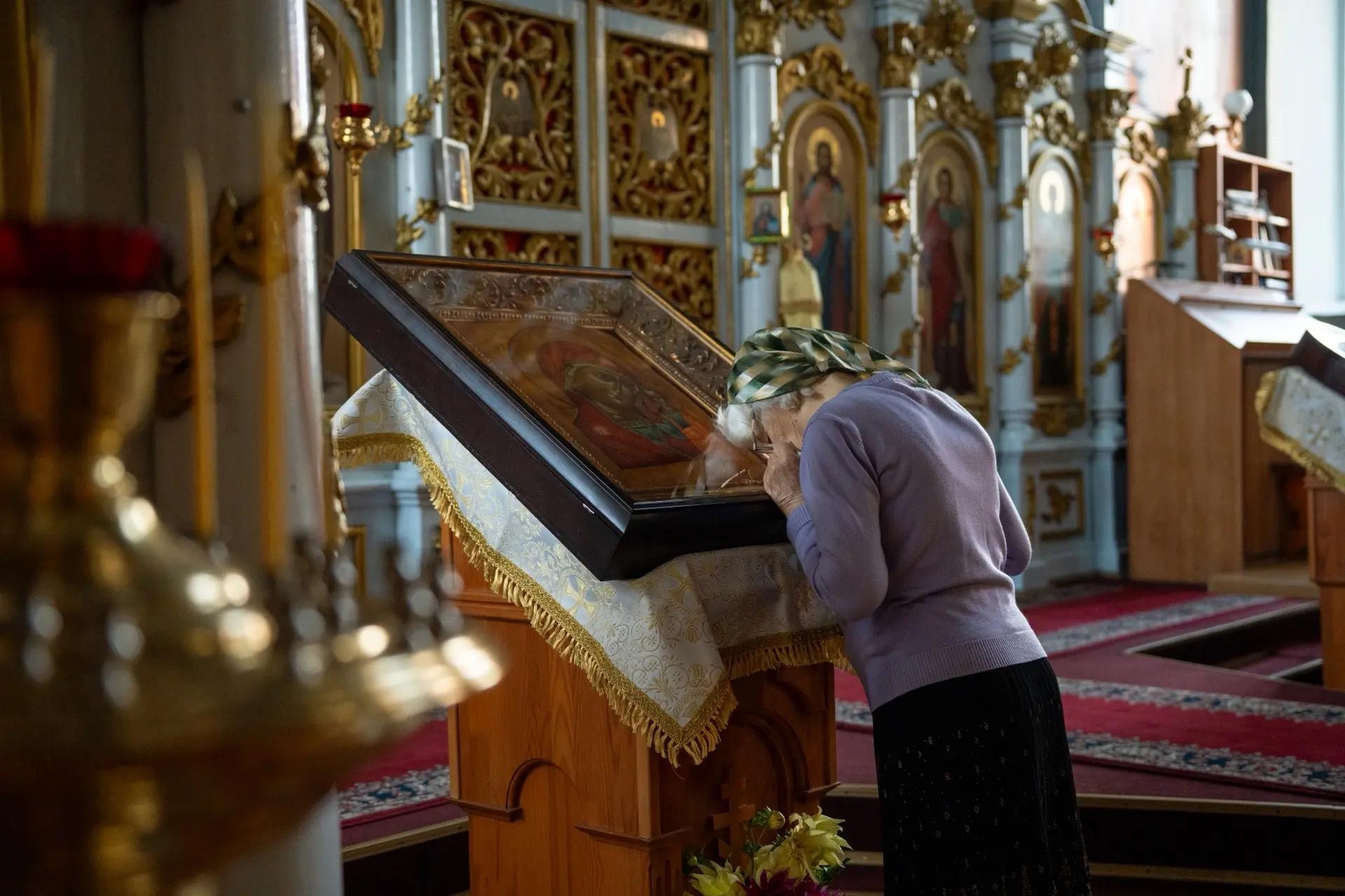 Литургия в Неделю 16-ю по Пятидесятнице, мч. Созонта Помпеольского в Никольском соборном храме г. Сатка