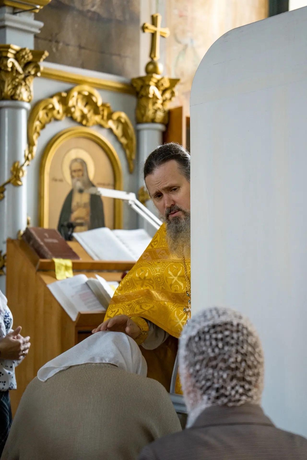 Литургия в Неделю 16-ю по Пятидесятнице, мч. Созонта Помпеольского в Никольском соборном храме г. Сатка
