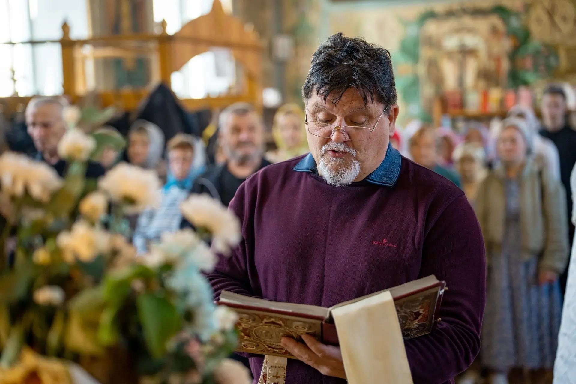 Литургия в Неделю 16-ю по Пятидесятнице, мч. Созонта Помпеольского в Никольском соборном храме г. Сатка