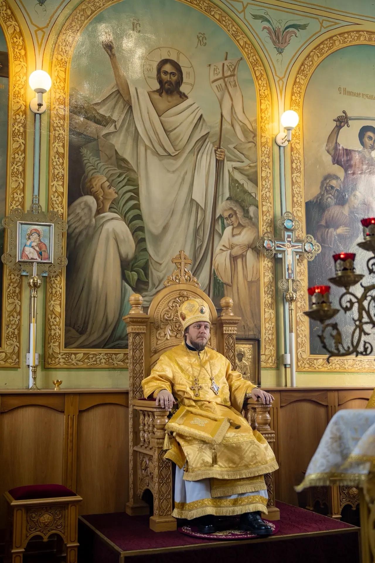 Литургия в Неделю 16-ю по Пятидесятнице, мч. Созонта Помпеольского в Никольском соборном храме г. Сатка