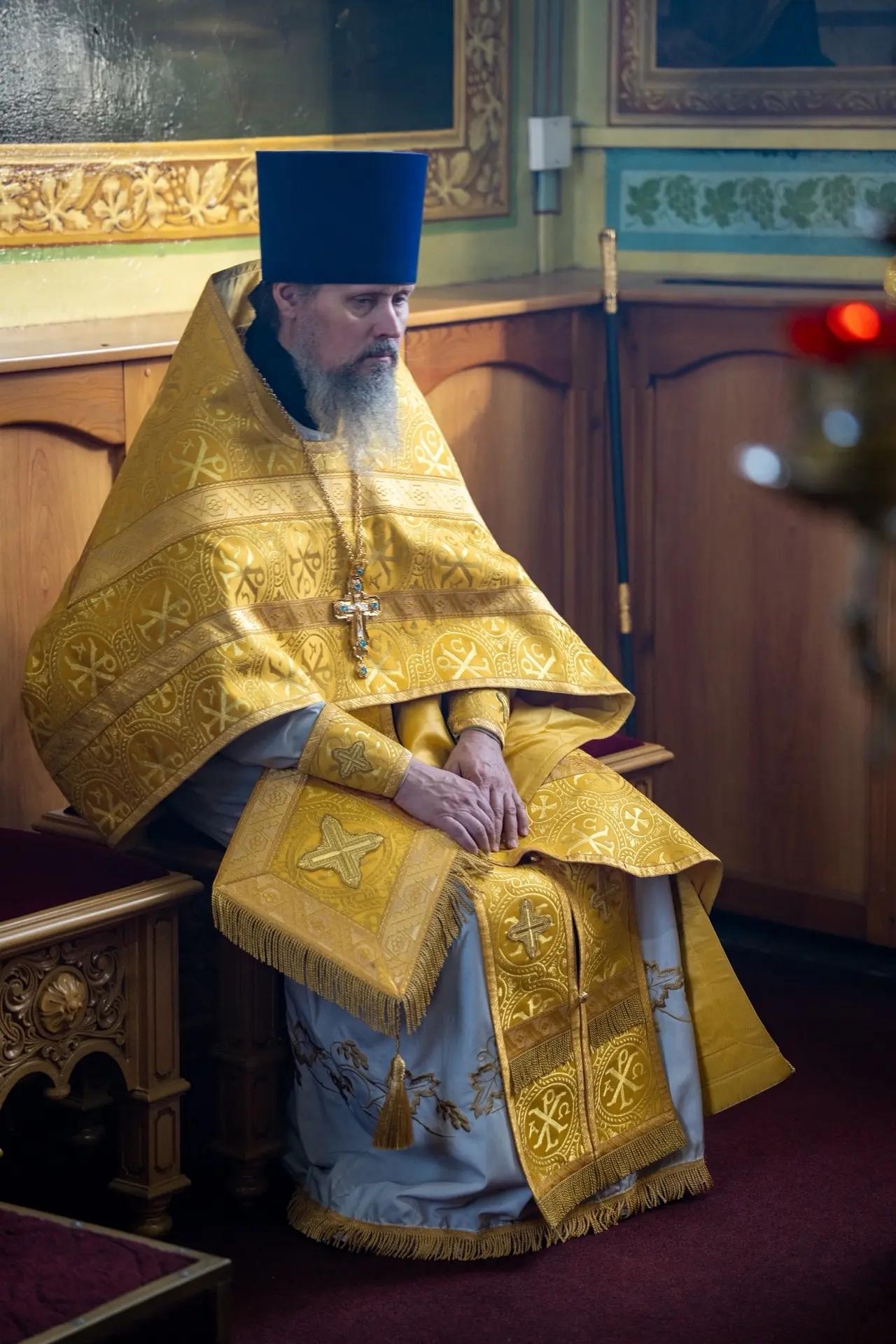 Литургия в Неделю 16-ю по Пятидесятнице, мч. Созонта Помпеольского в Никольском соборном храме г. Сатка