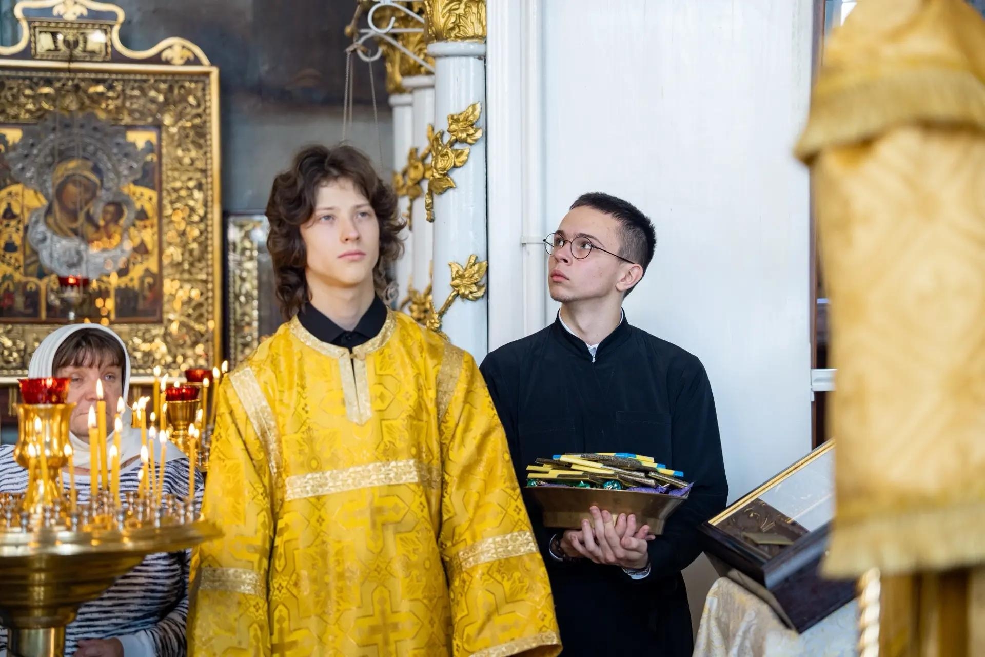 Литургия в Неделю 16-ю по Пятидесятнице, мч. Созонта Помпеольского в Никольском соборном храме г. Сатка