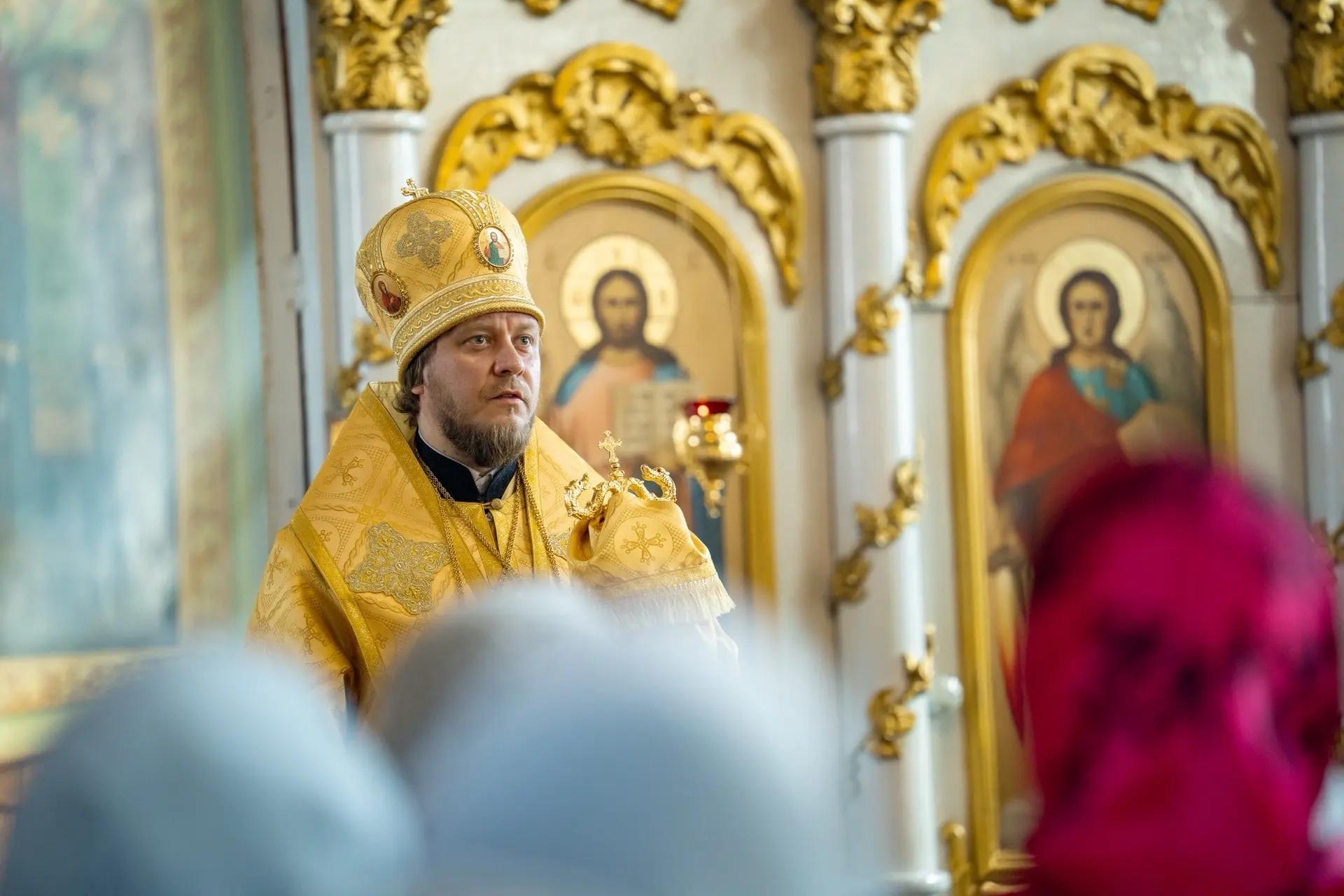 Литургия в Неделю 16-ю по Пятидесятнице, мч. Созонта Помпеольского в Никольском соборном храме г. Сатка