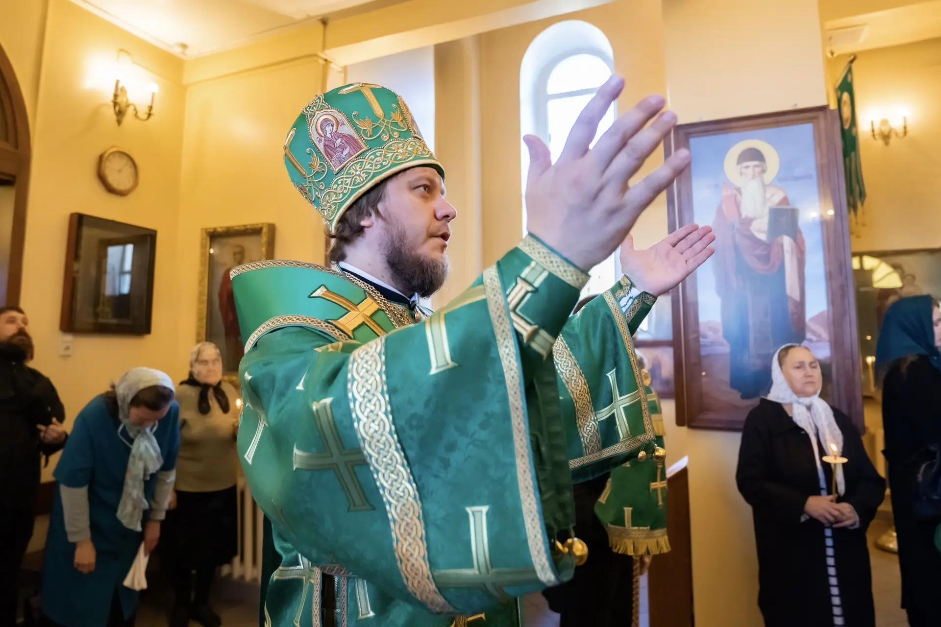 Литургия в пятницу 17-й седмицы по Пятидесятнице, прав. Симеона Верхотурского в Симеоновском храме г. Златоуст