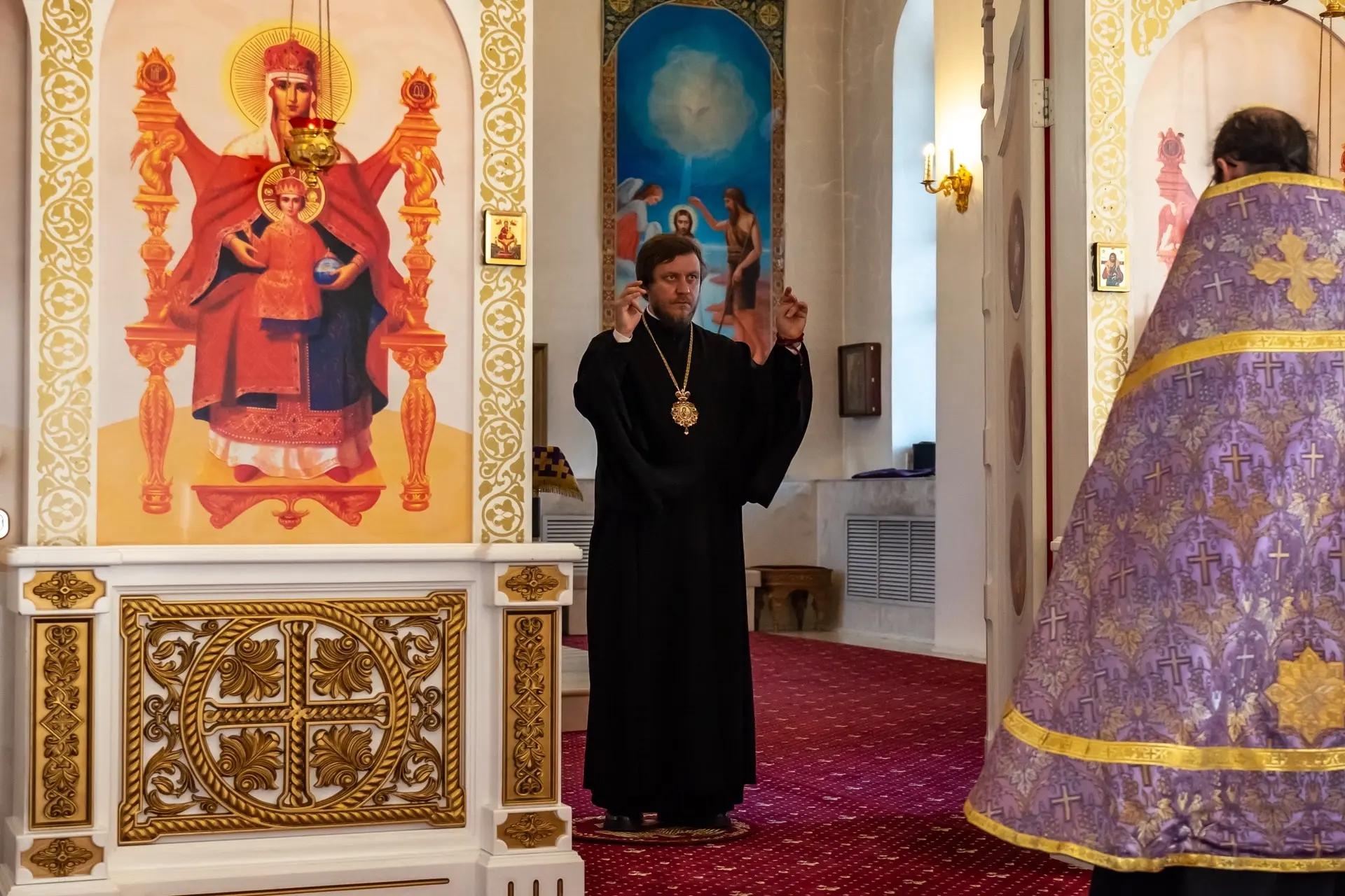 Всенощное бдение в канун Недели 17-й по Пятидесятнице, Воздвижения Честного и Животворящего Креста Господня