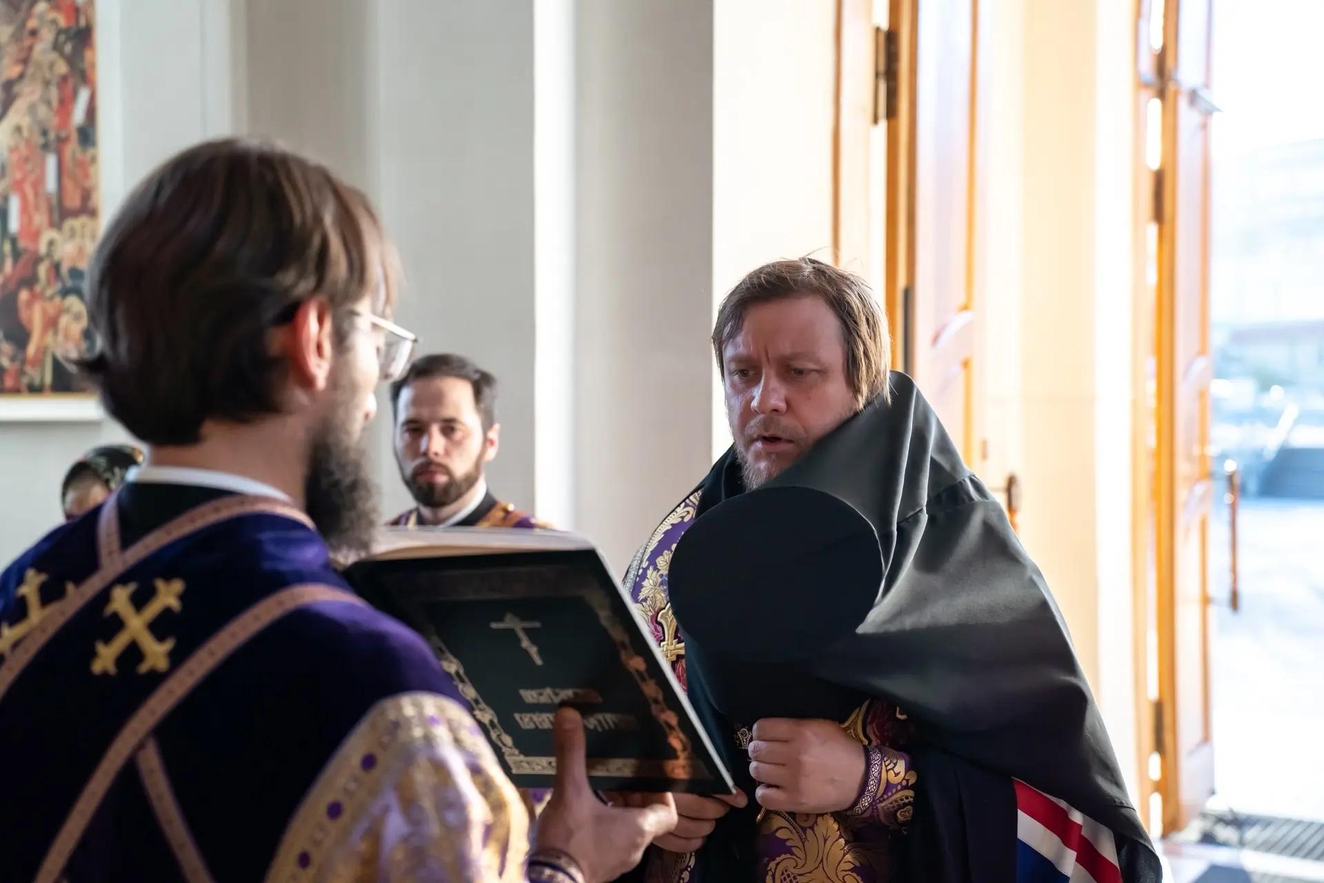 Всенощное бдение в канун Недели 17-й по Пятидесятнице, Воздвижения Честного и Животворящего Креста Господня