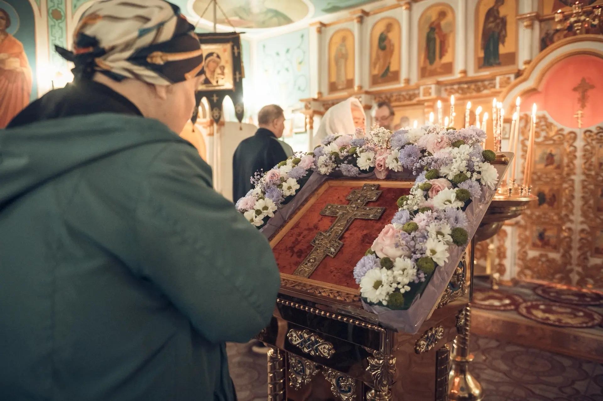 Литургия на Воздвижение Честного и Животворящего Креста Господня в Крестовоздвиженском храме г. Бакал