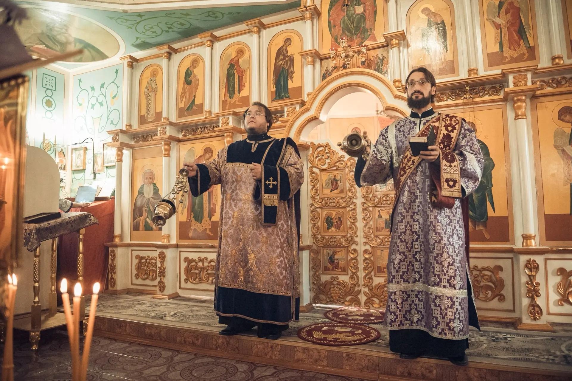 Литургия на Воздвижение Честного и Животворящего Креста Господня в Крестовоздвиженском храме г. Бакал