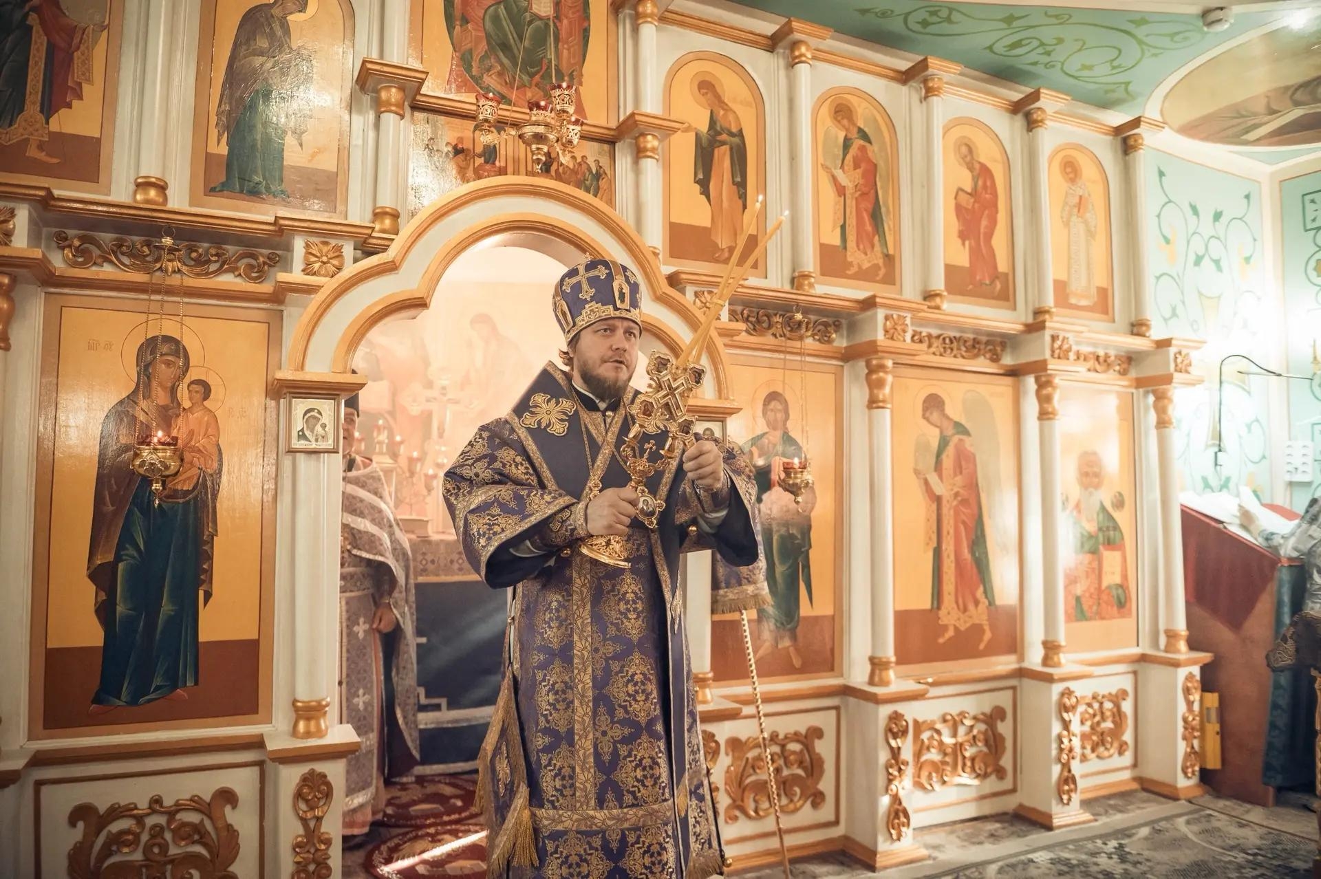 Литургия на Воздвижение Честного и Животворящего Креста Господня в Крестовоздвиженском храме г. Бакал