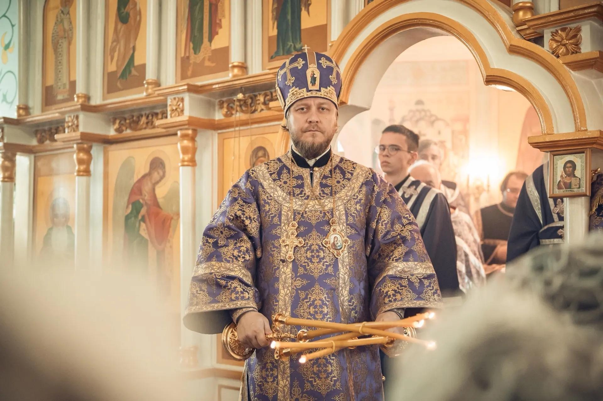Литургия на Воздвижение Честного и Животворящего Креста Господня в Крестовоздвиженском храме г. Бакал