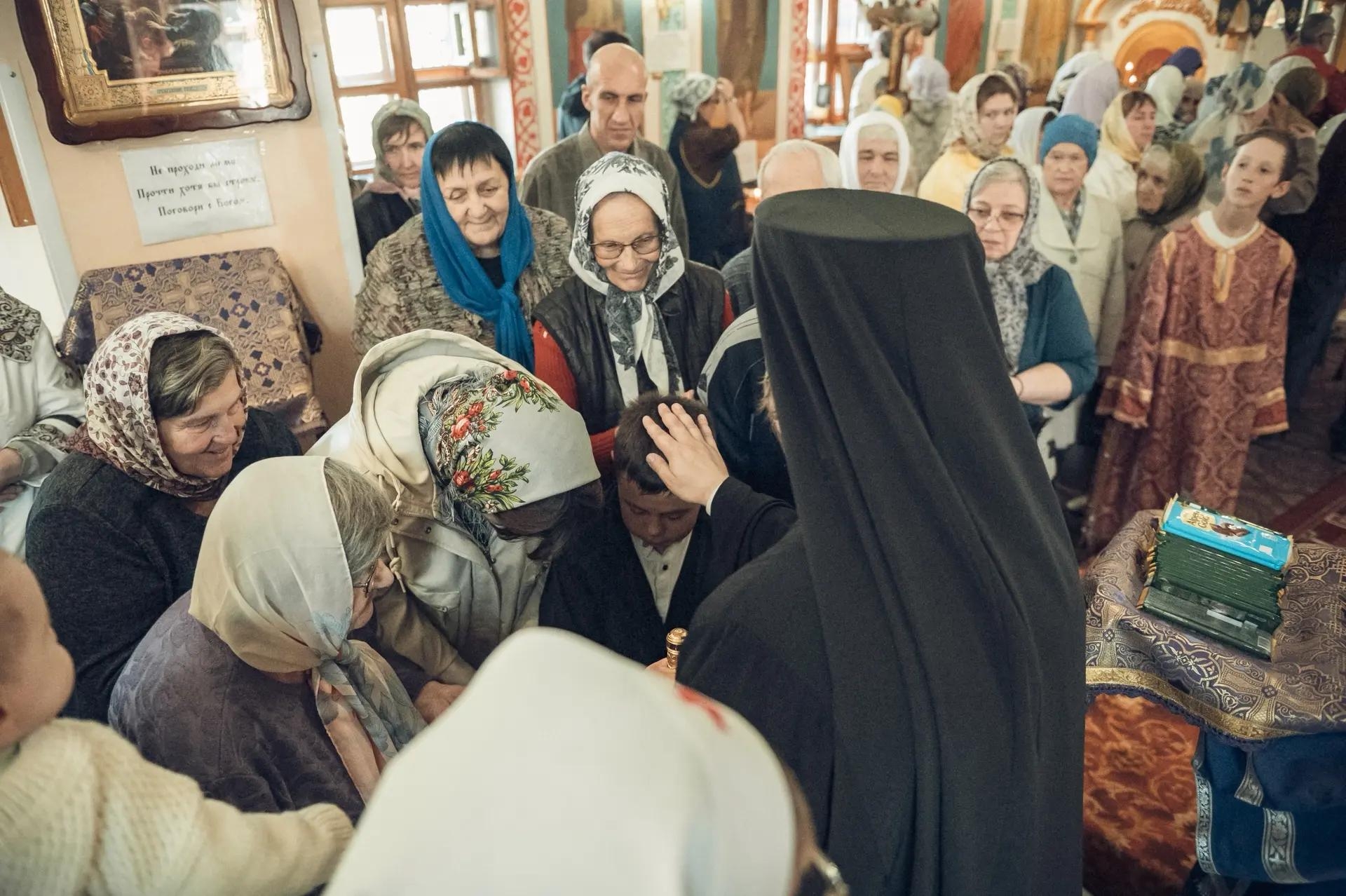 Литургия на Воздвижение Честного и Животворящего Креста Господня в Крестовоздвиженском храме г. Бакал