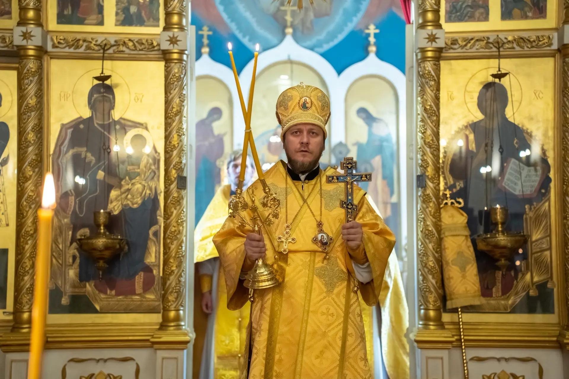 Литургия в четверг 14-й седмицы по Пятидесятнице, ап. от 70-ти Фаддея, мц. Вассы и прп. Марфы Дивеевской