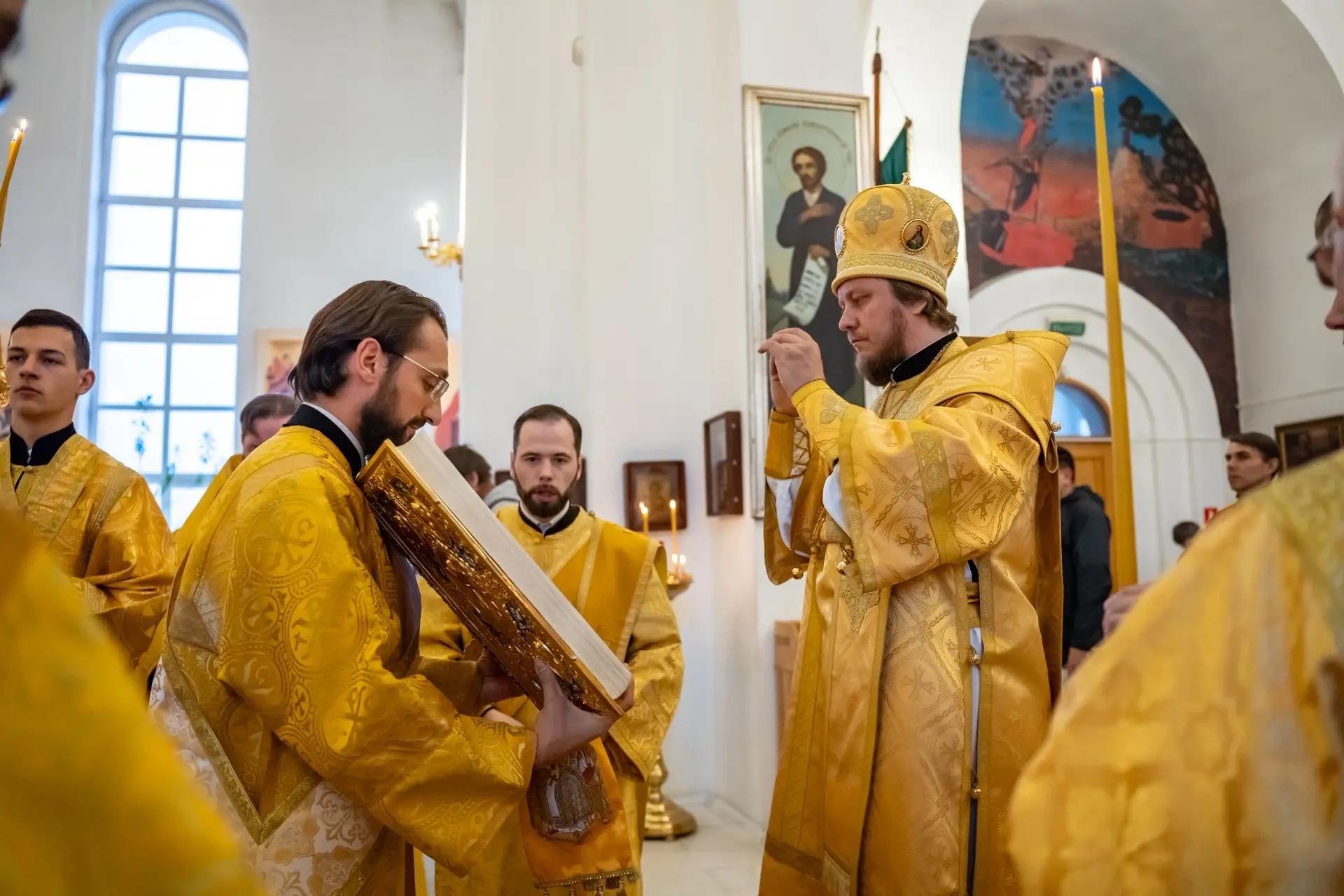 Всенощное бдение в канун Недели 18-й по Пятидесятнице, по Воздвижении, свт. Димитрия, митр. Ростовского
