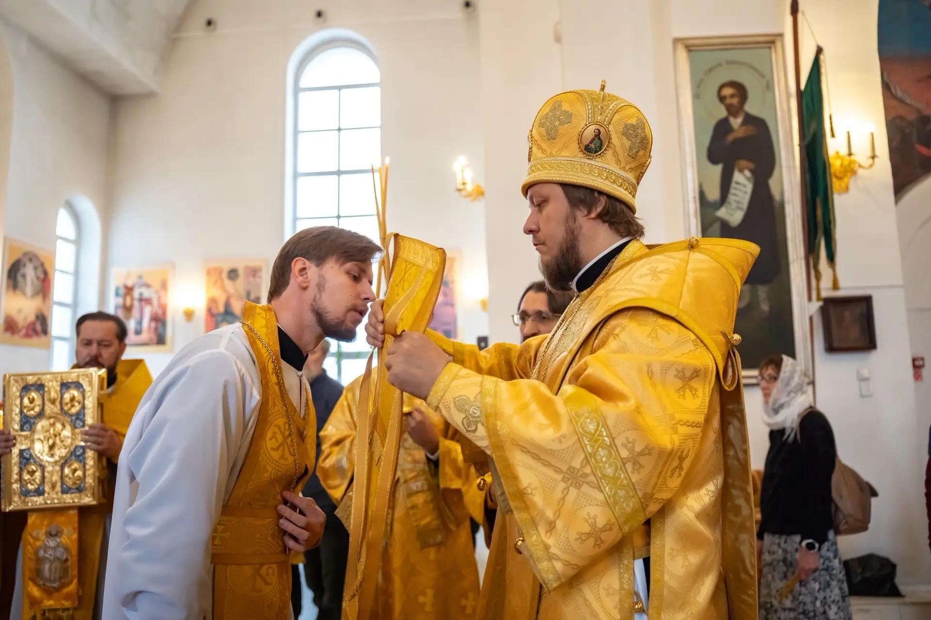 Литургия в Неделю 18-ую по Пятидесятнице, свт. Димитрия, митр. Ростовского