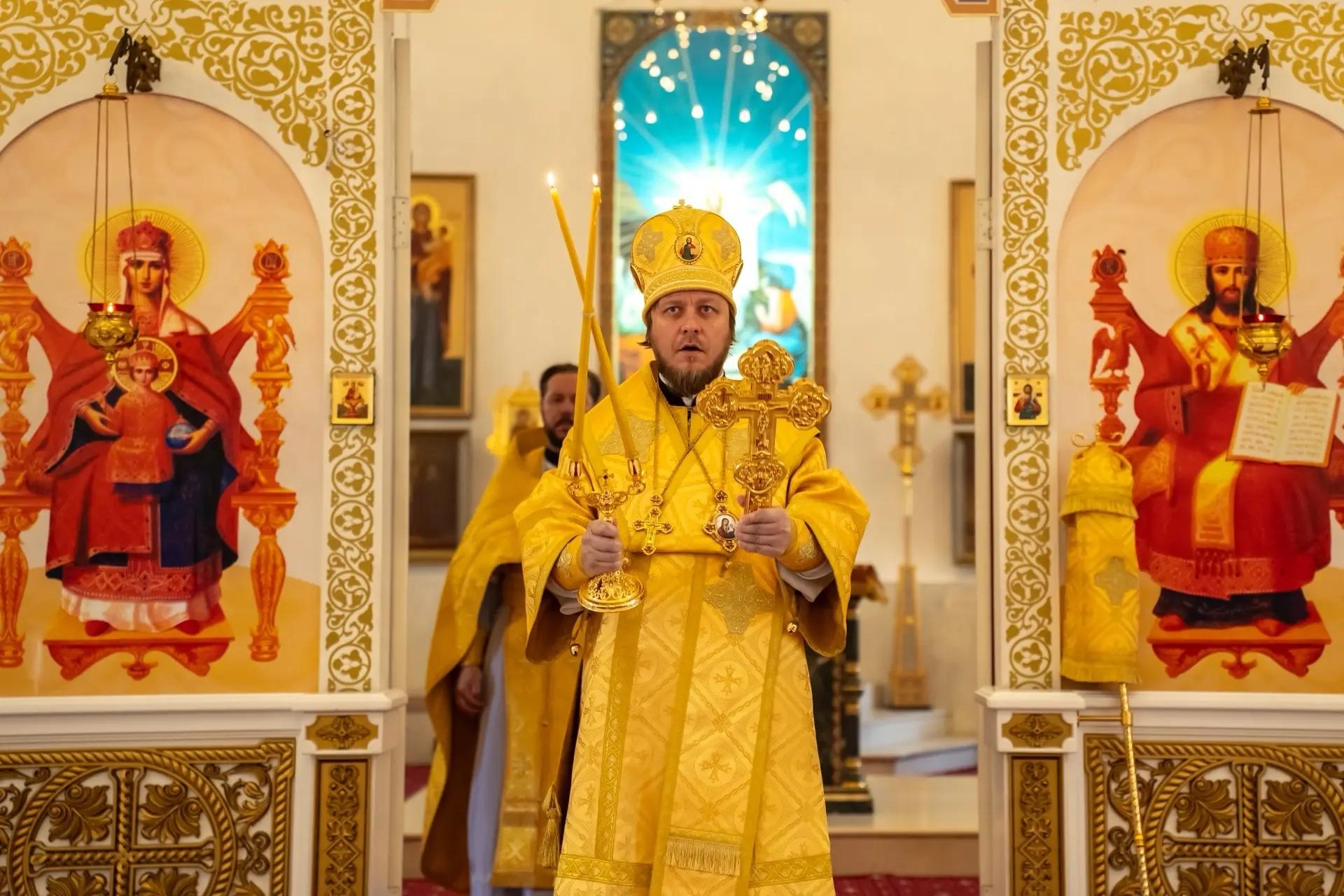 Литургия в Неделю 18-ую по Пятидесятнице, свт. Димитрия, митр. Ростовского