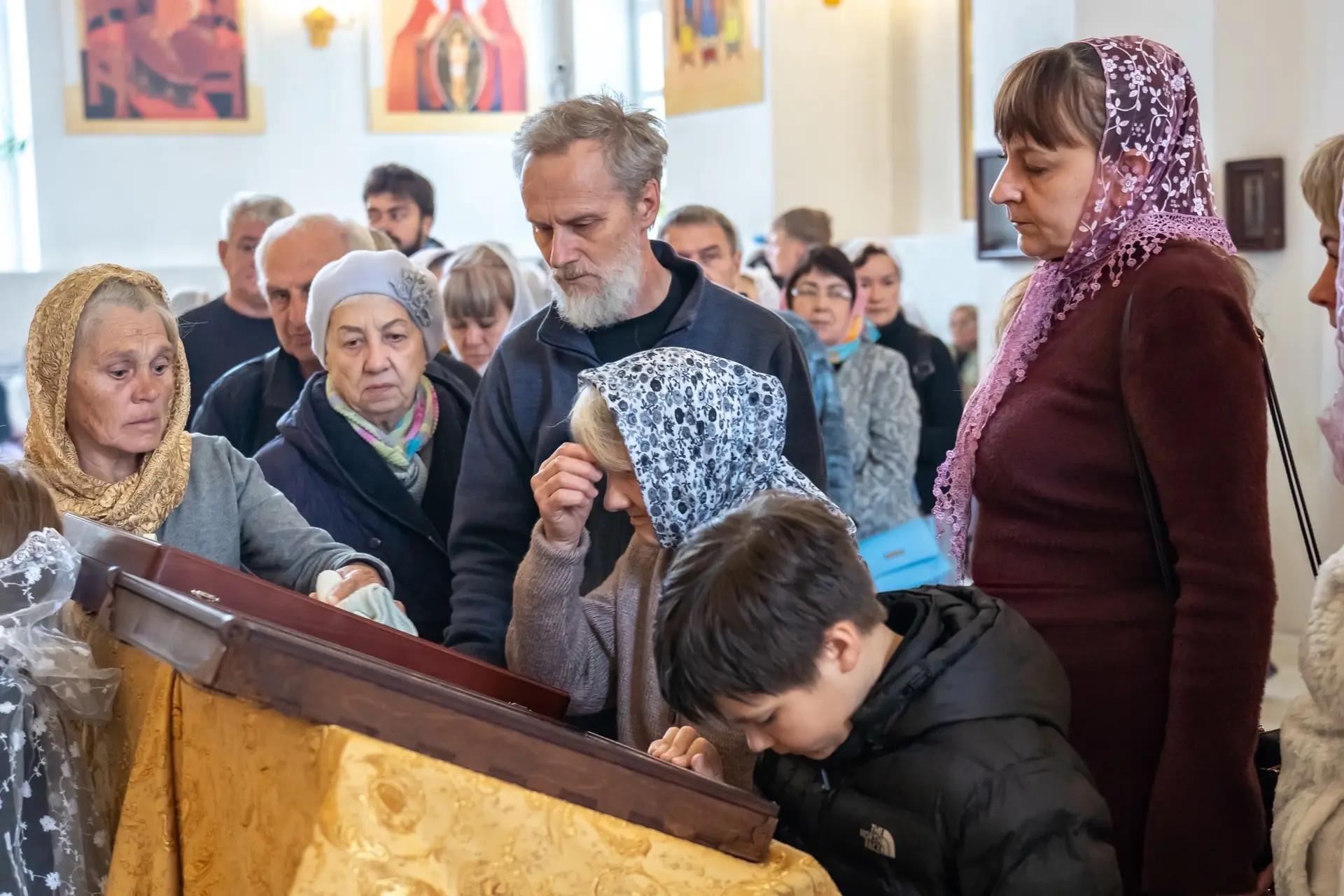 Литургия в Неделю 18-ую по Пятидесятнице, свт. Димитрия, митр. Ростовского
